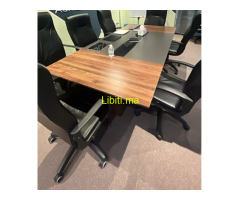 la vente d'une table de réunion